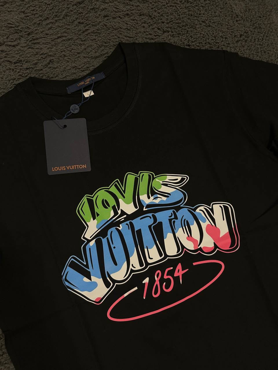 Tricou LV