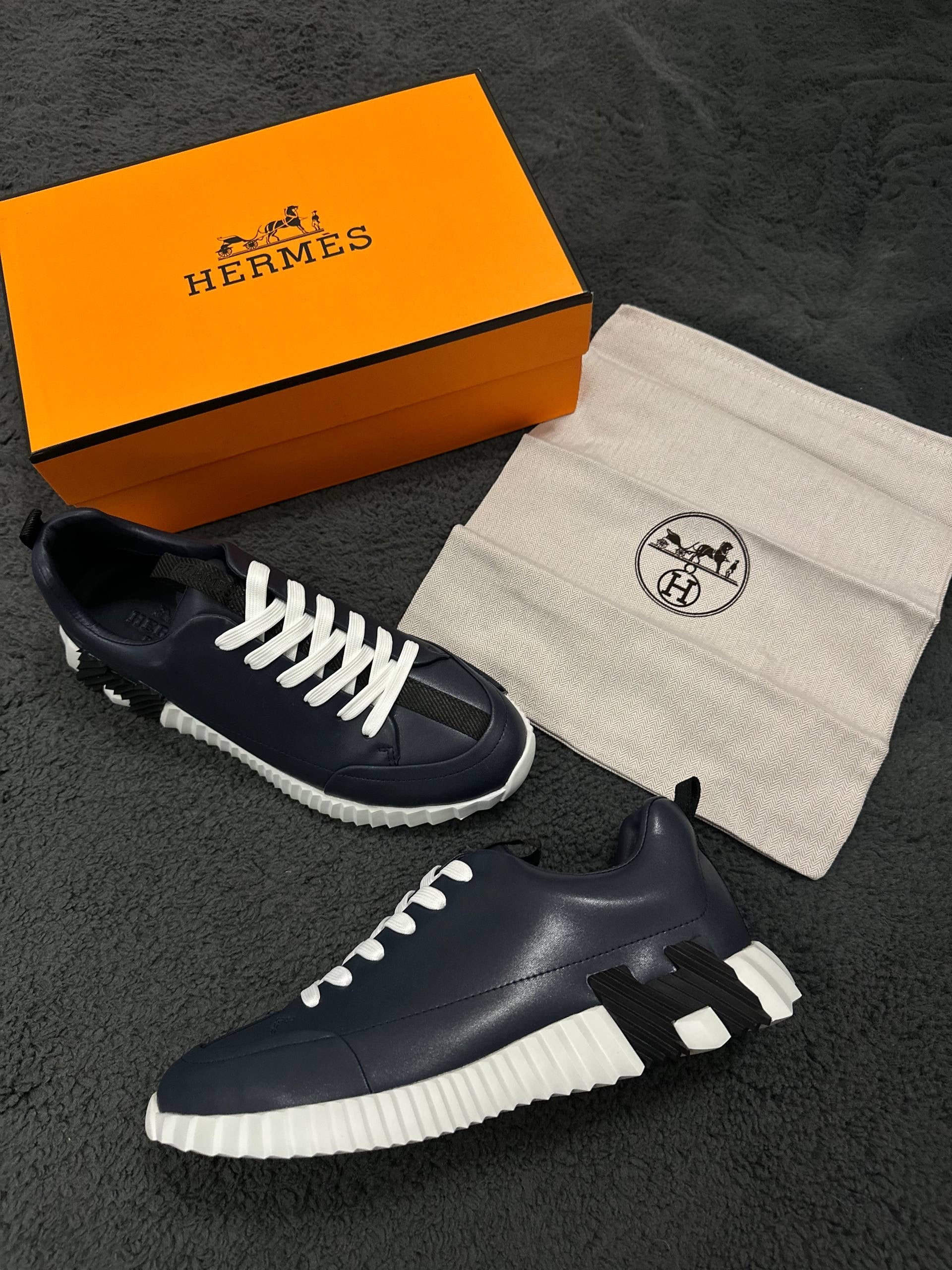 Încălțăminte Hermes