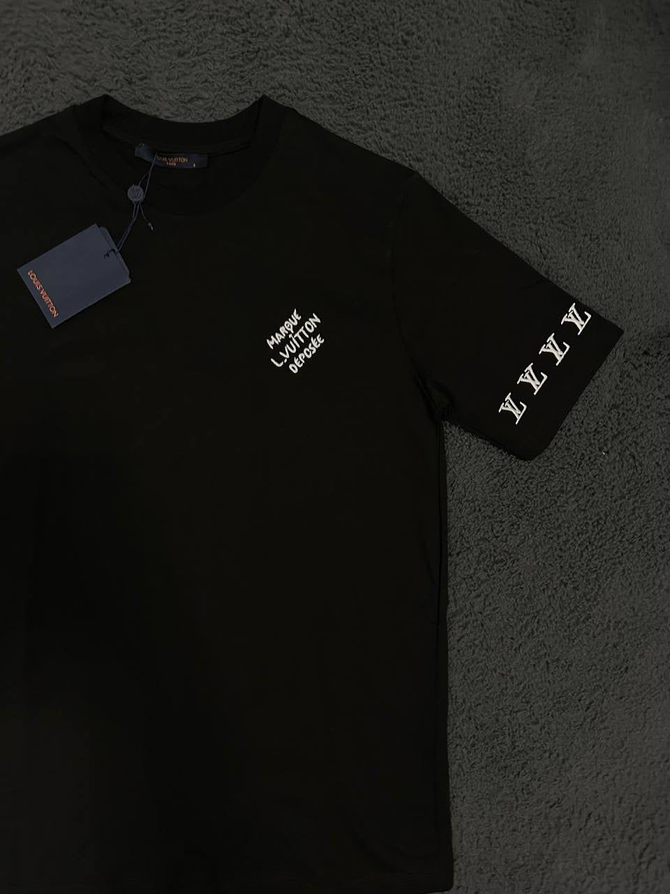 Tricou LV