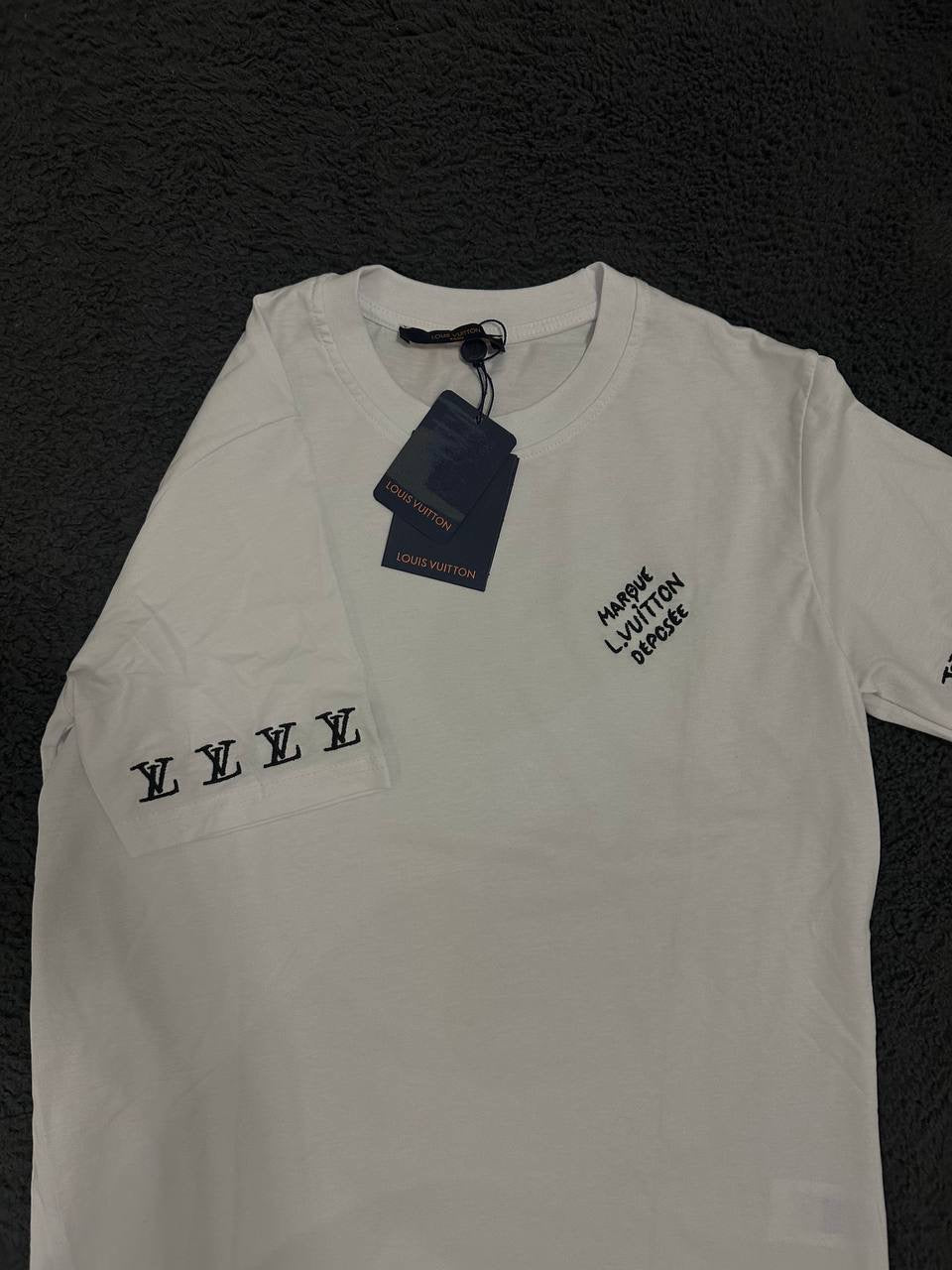 Tricou LV