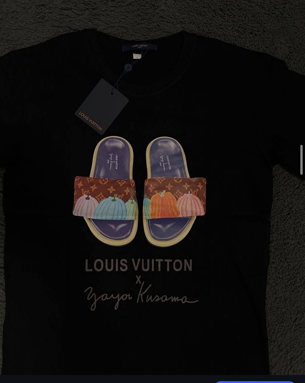 Tricou LV