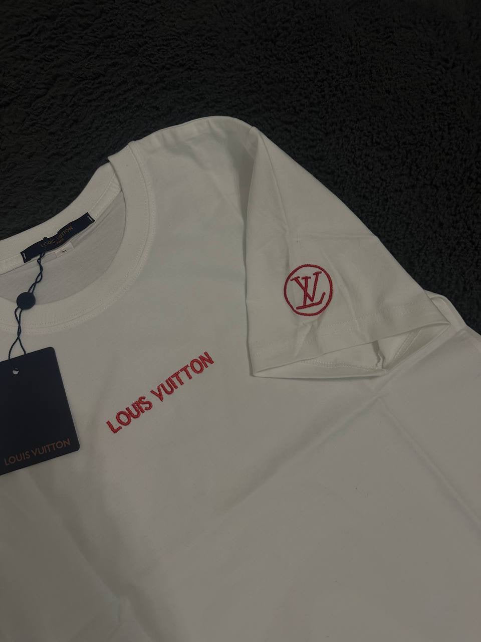 Tricou LV