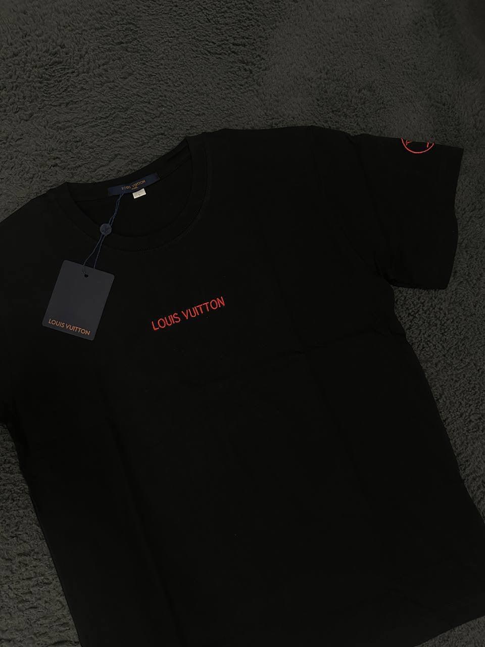 Tricou LV