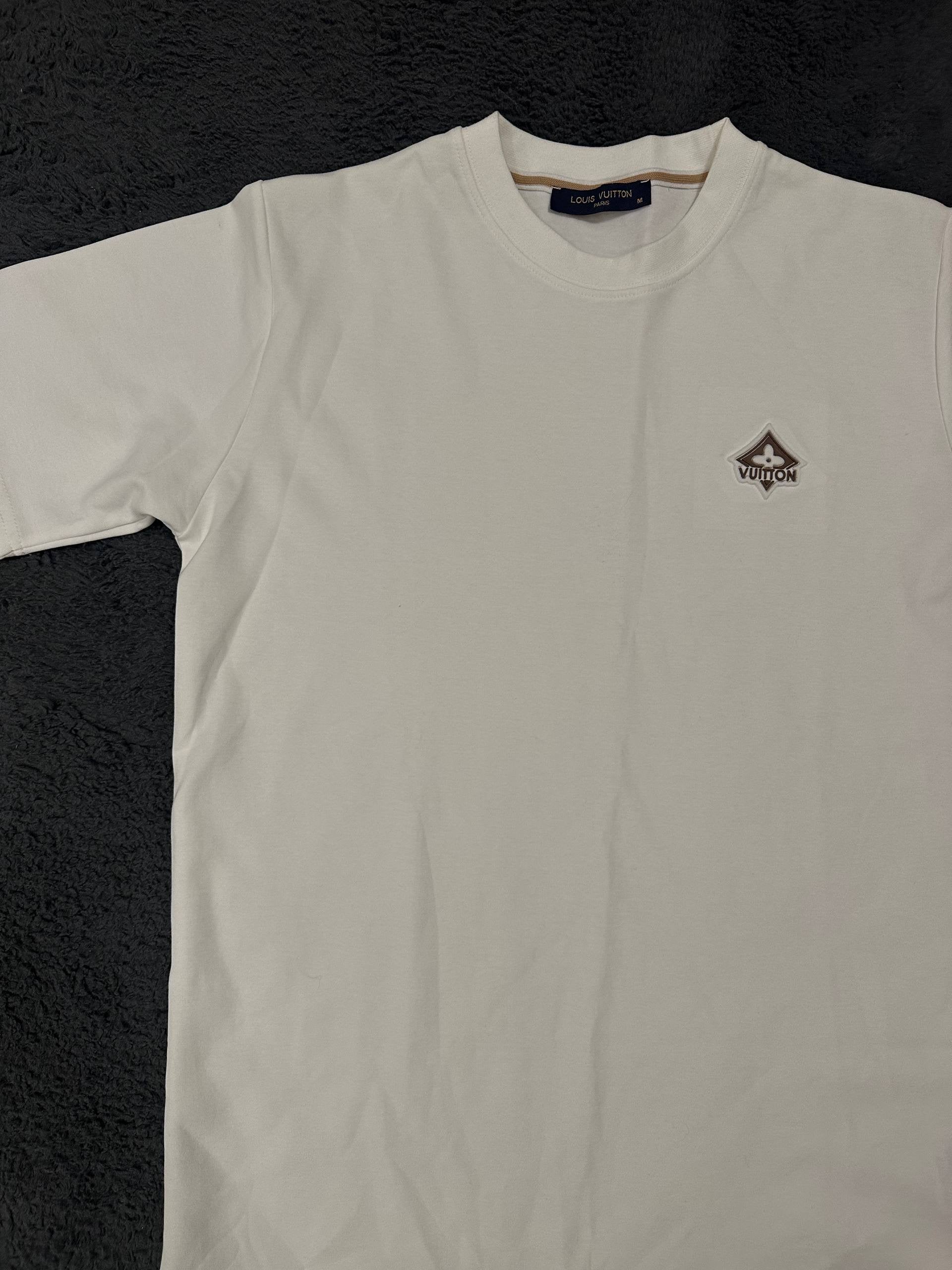Tricou LV