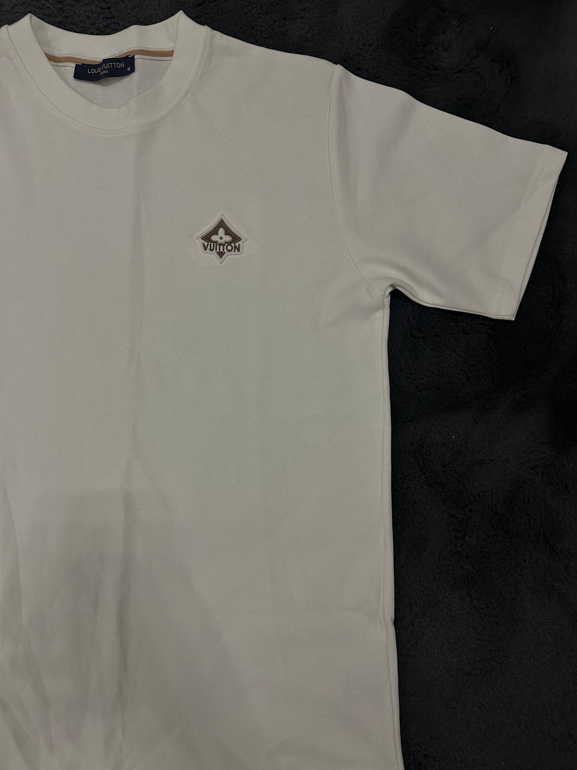 Tricou LV