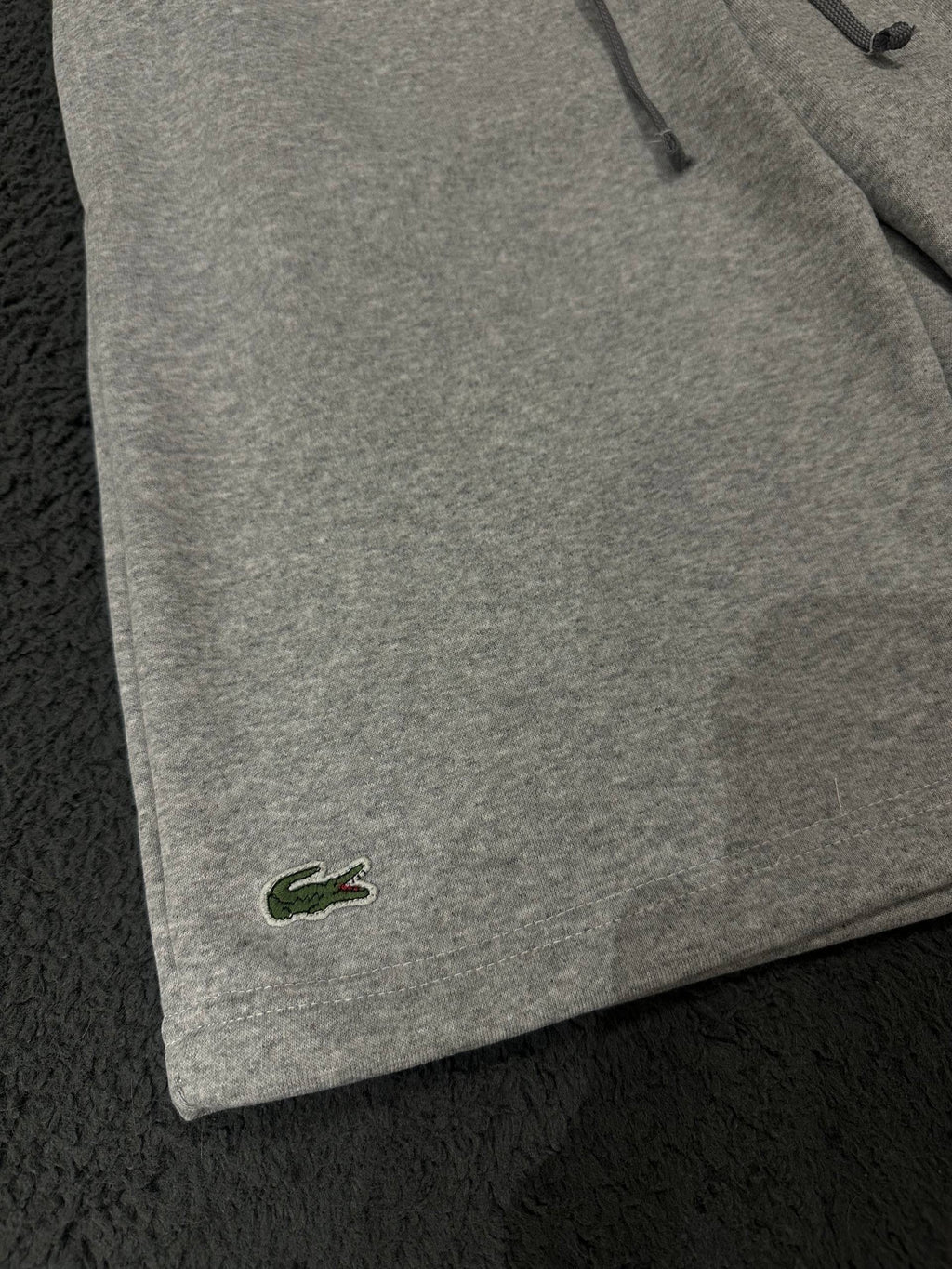 Sorti Lacoste