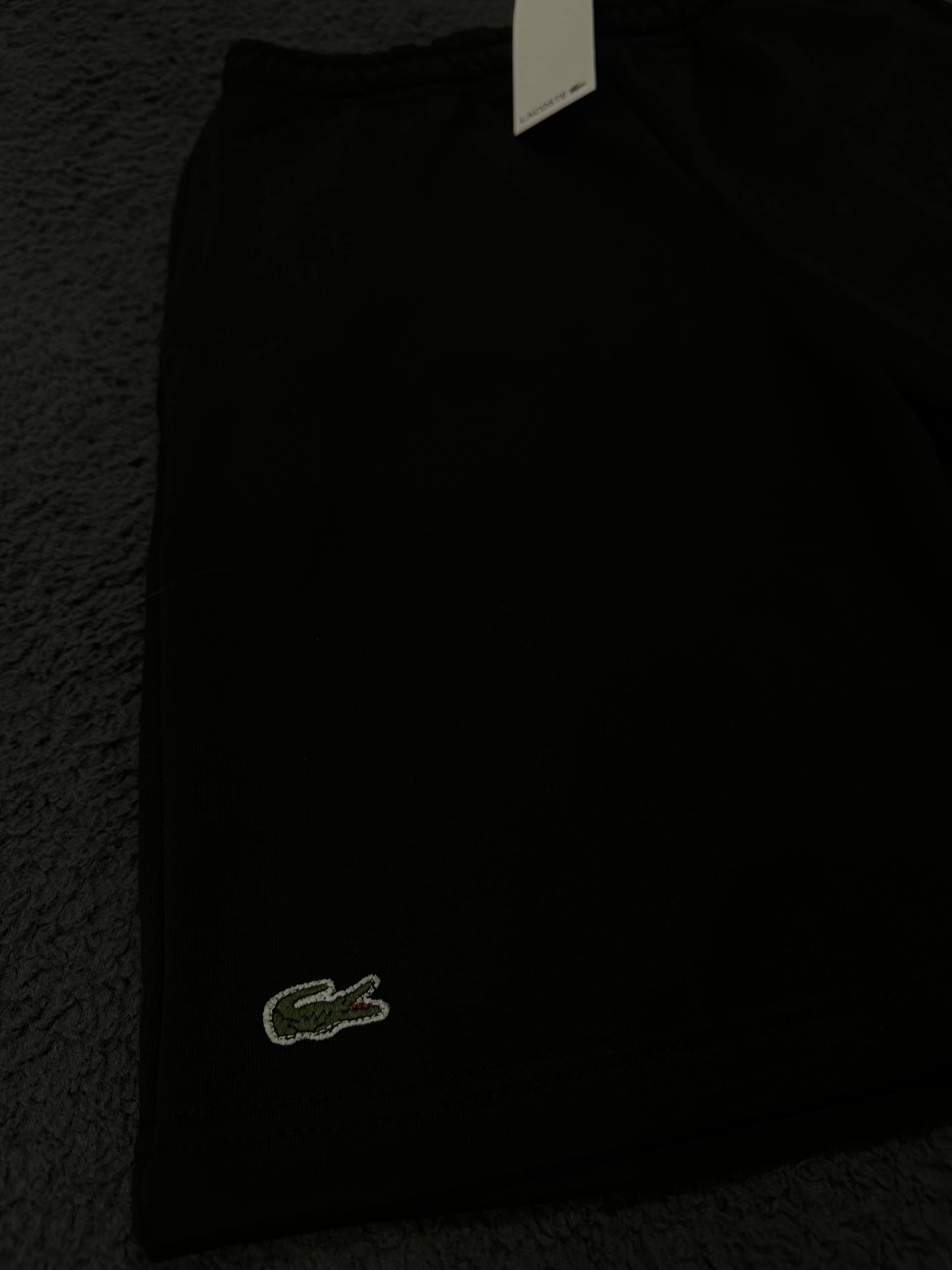 Sorti Lacoste