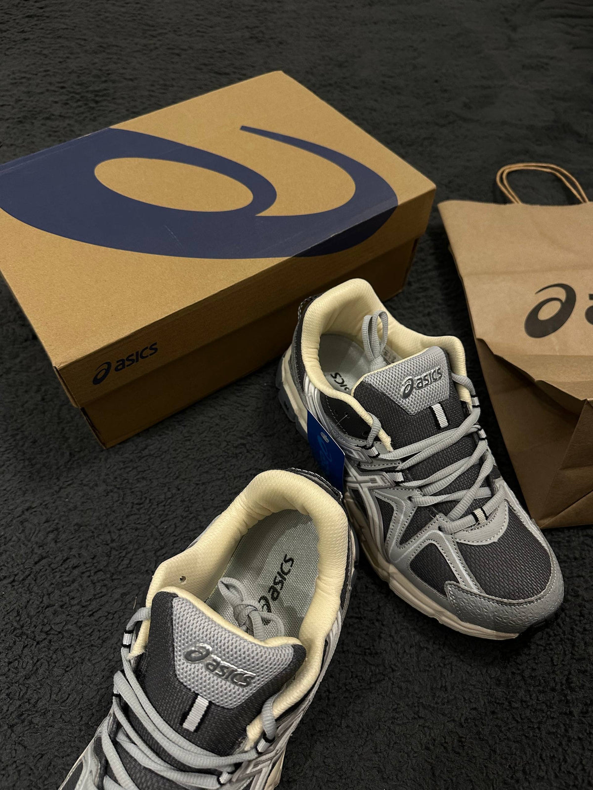 Încălțăminte ASICS
