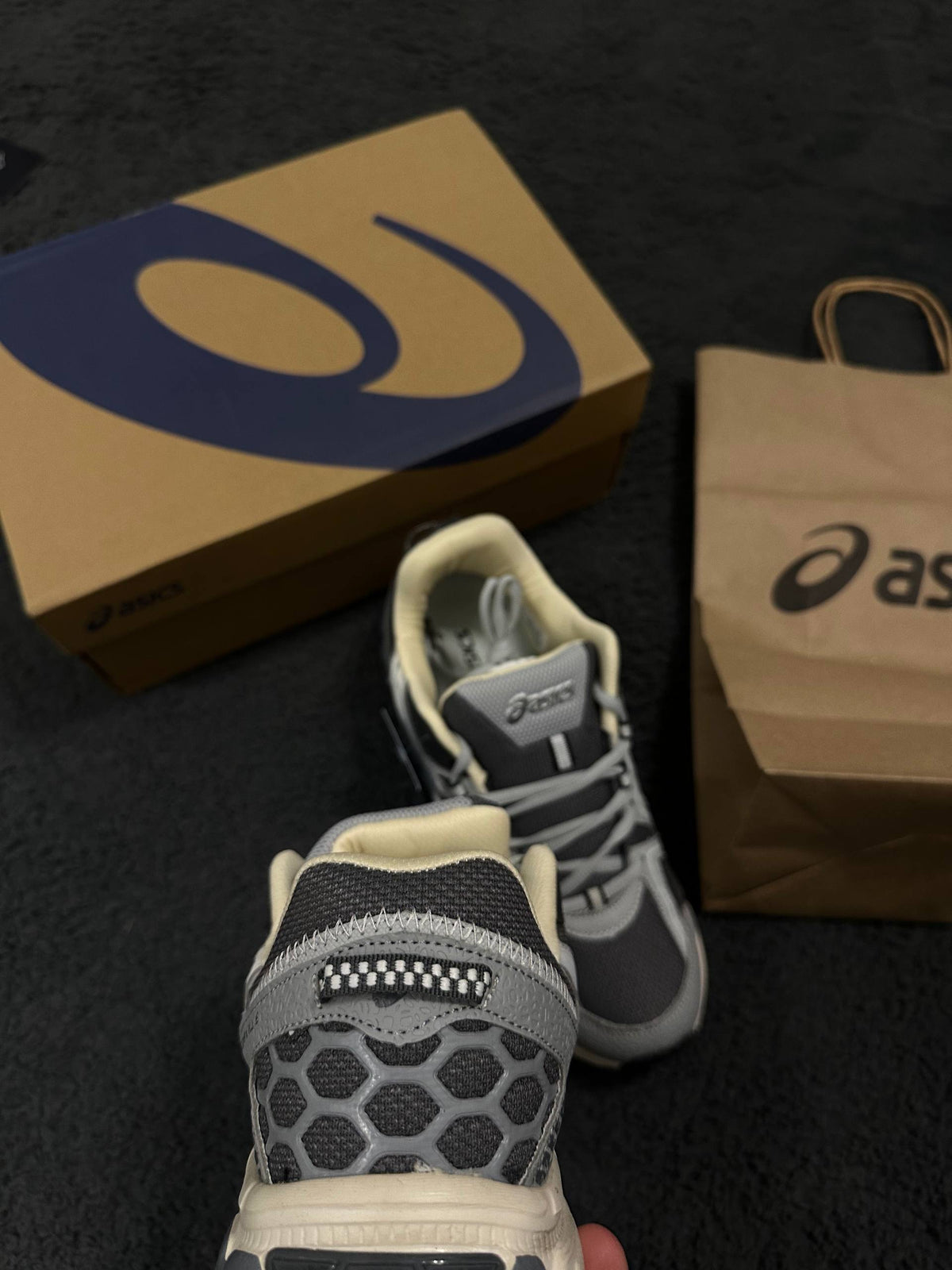 Încălțăminte ASICS