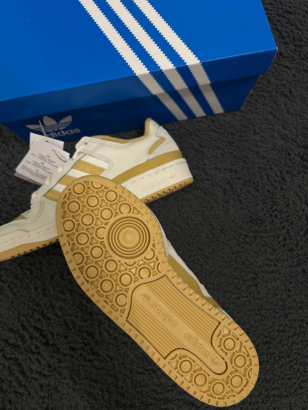 Adidas Low Forum
