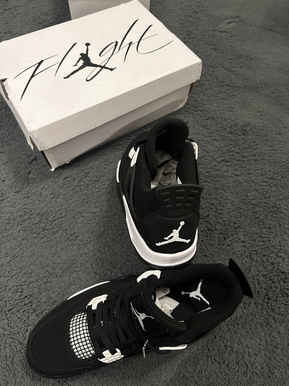 Air Jordan 4