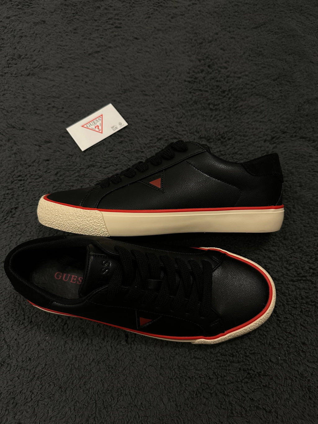 Încălțăminte Guess