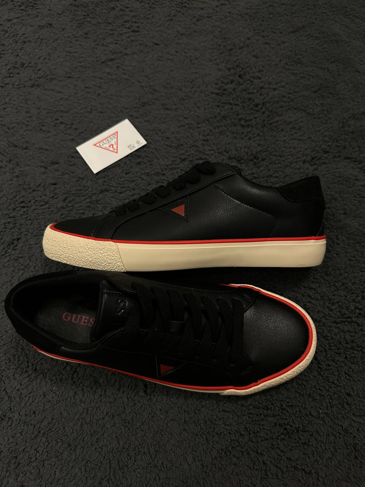 Încălțăminte Guess
