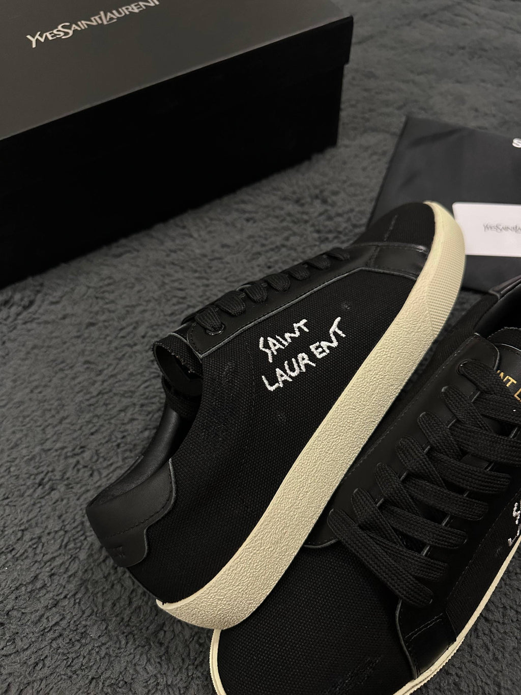 Saint Laurent
