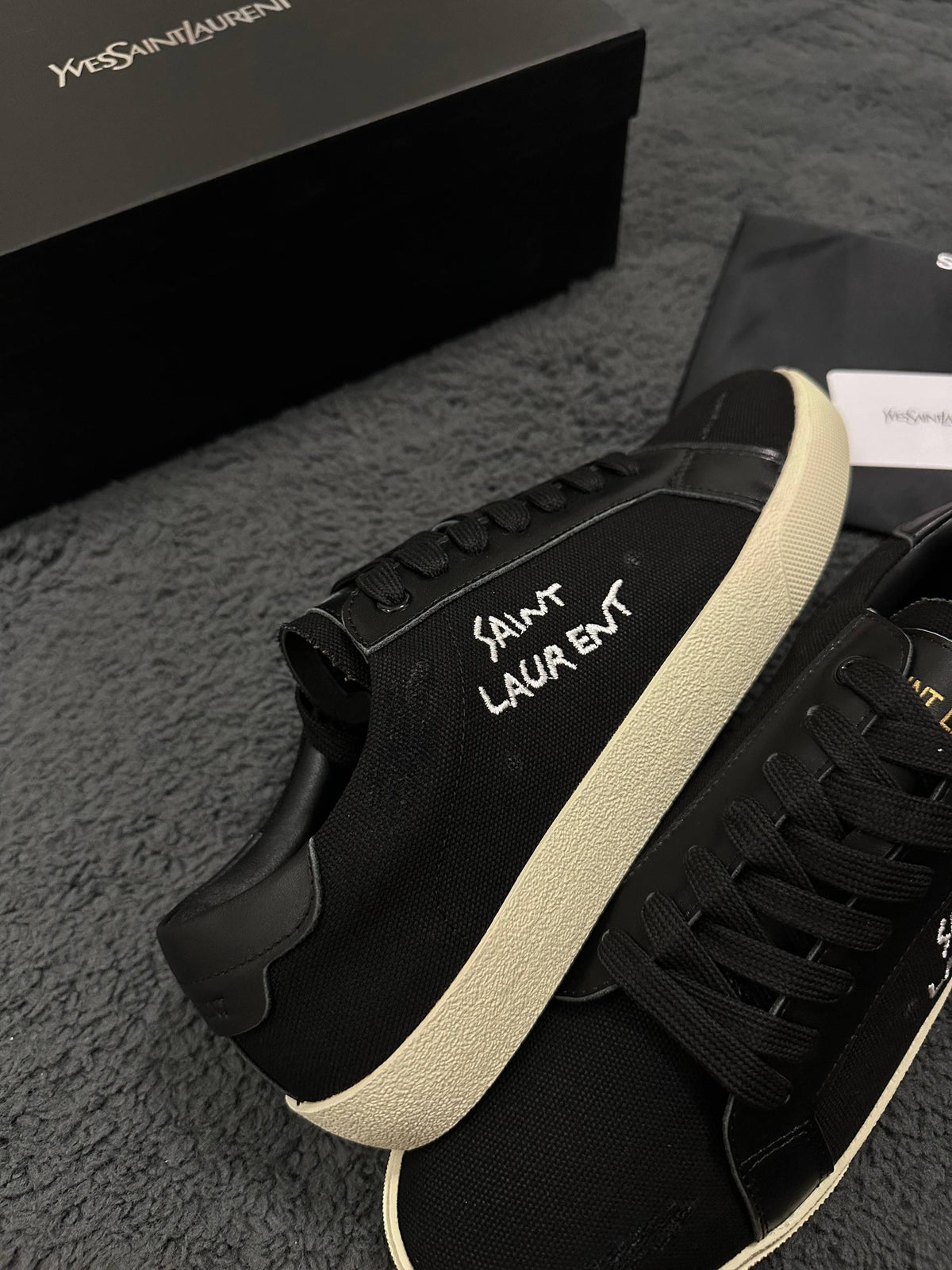 Saint Laurent