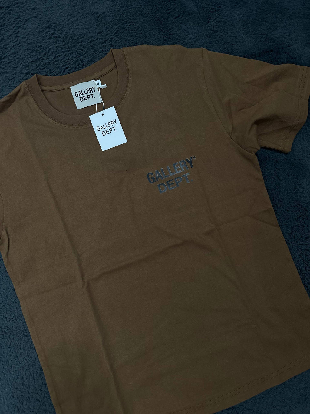 Tricou Gallery Dept