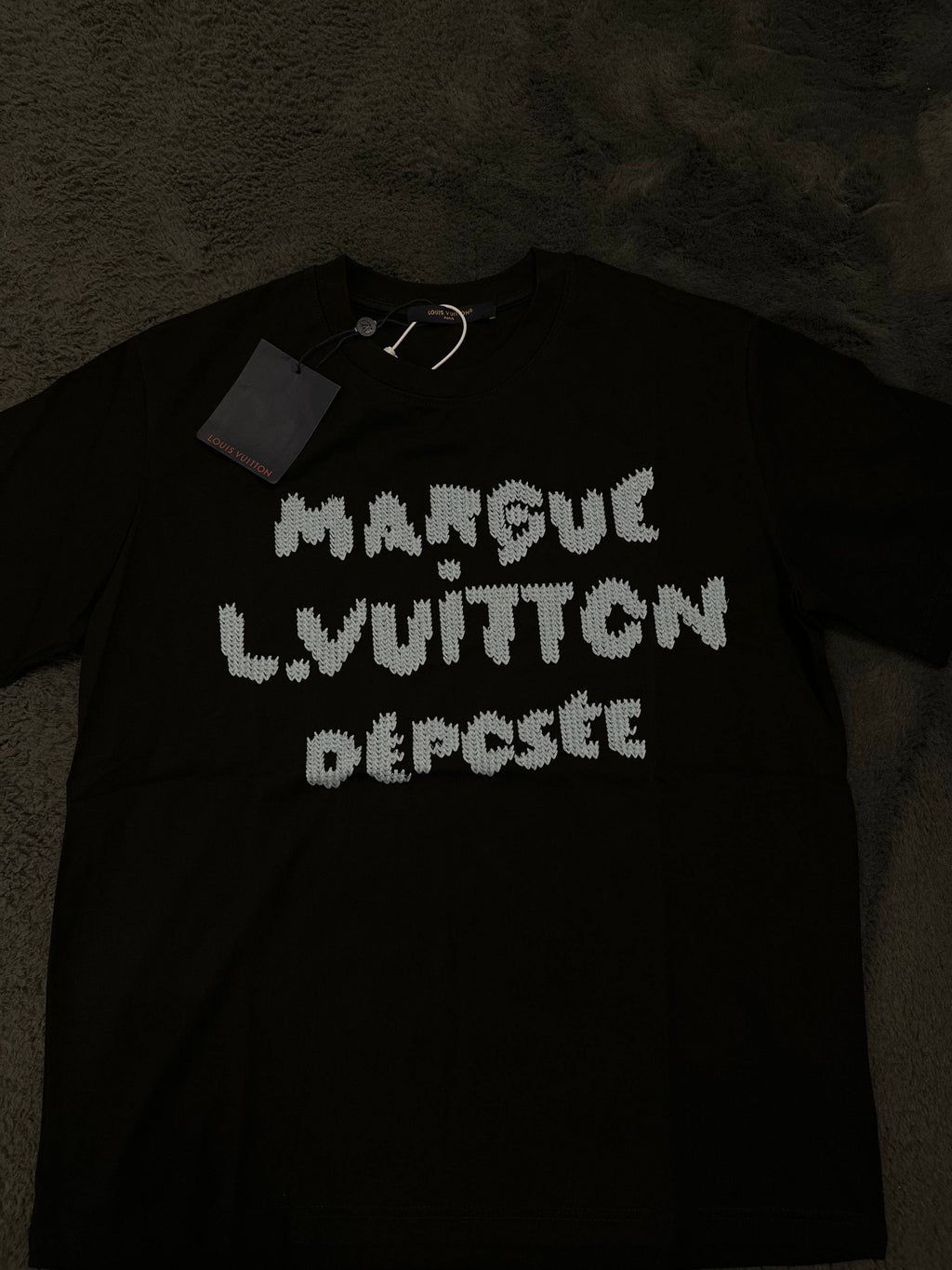 Tricou LV