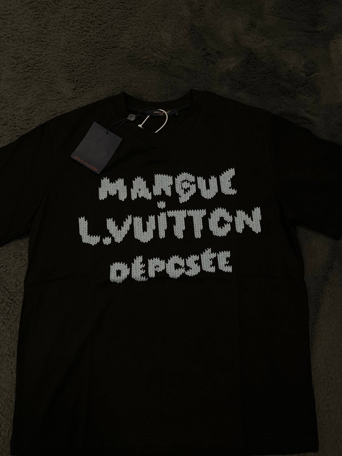 Tricou LV