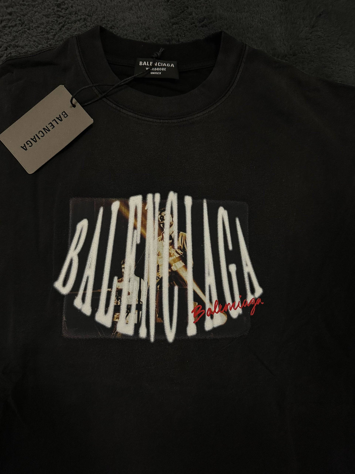 Tricou Balenciaga